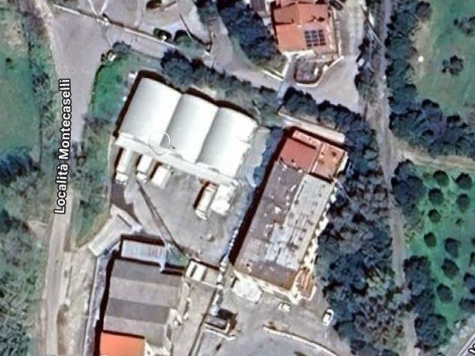 Capannone in Vendita a Piombino, 101'540&euro;, 545 m²