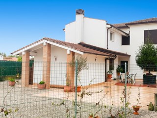 Casa Indipendente in Vendita a Padova, zona Canottieri, 540'000€, 280 m²