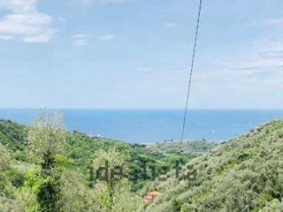 Rustico in Vendita a Cogorno, zona LAVAGNA, 100'000€, 300 m²