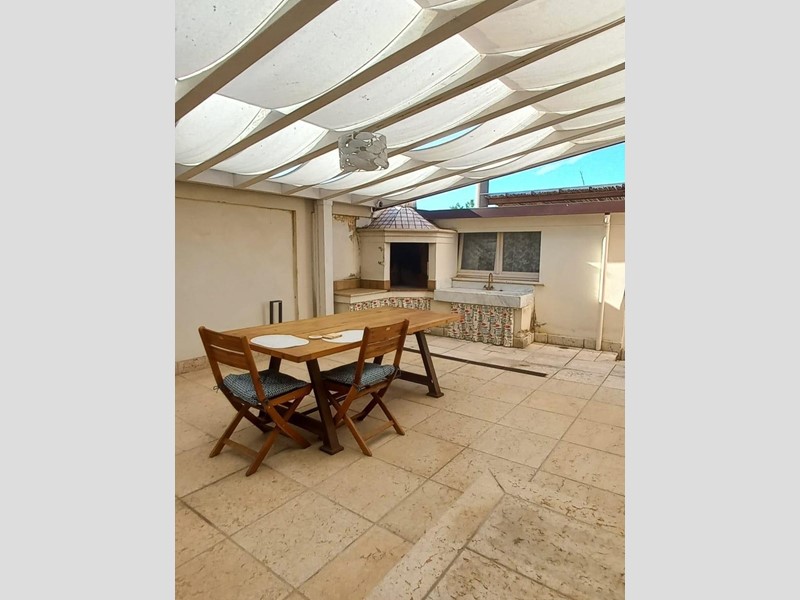 Villa bifamiliare in Vendita a Carrara, zona Marina di Carrara, 340'000€, 90 m²