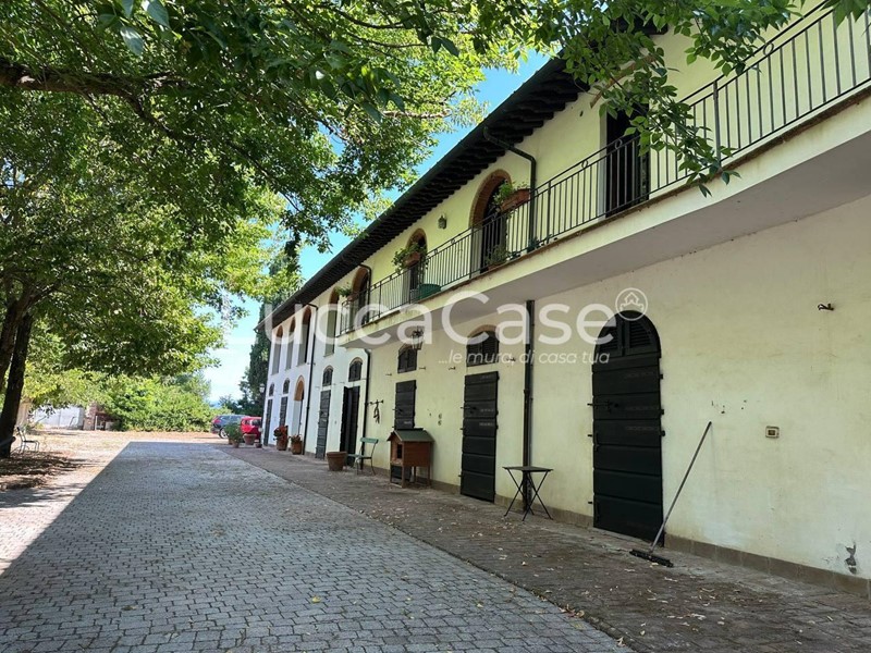 Casale in Vendita a Pisa, zona San Rossore, 1'800'000€, 300 m²