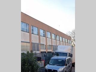 Laboratorio in Vendita a Pieve Emanuele, 159'000€, 318 m²