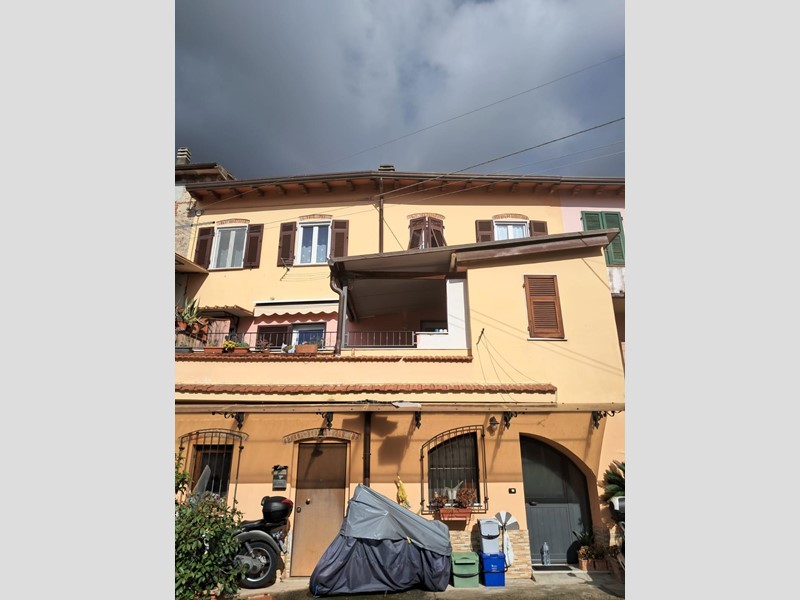 Quadrilocale in Vendita a Massa, 210'000€, 90 m²