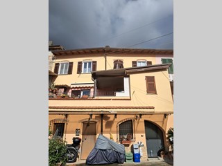 Quadrilocale in Vendita a Massa, 210'000€, 90 m²