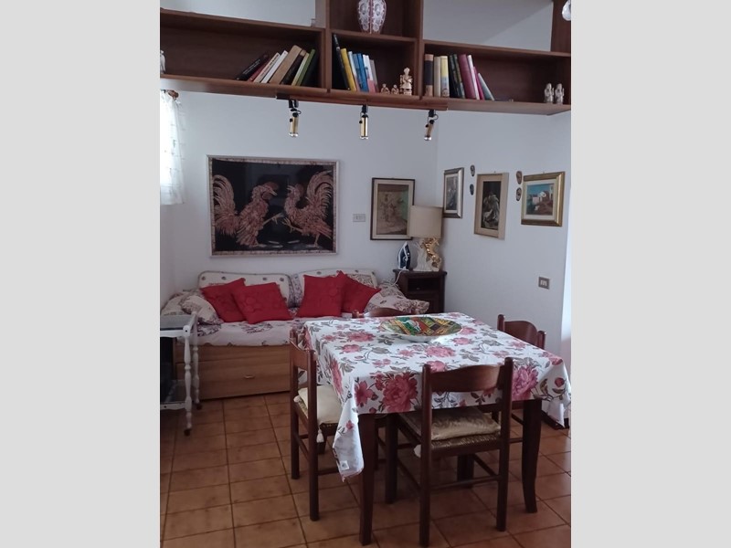 Quadrilocale in Vendita a Carrara, zona Marina di Carrara, 270'000€, 90 m²