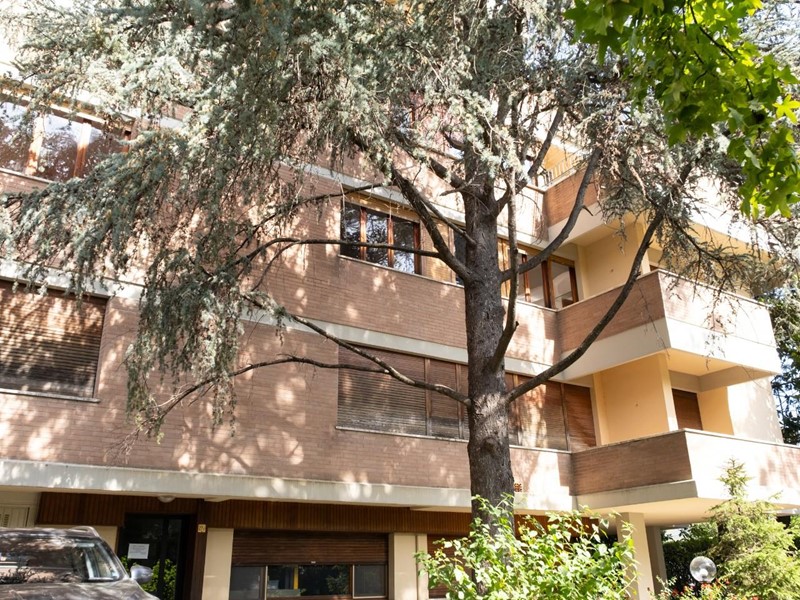 Appartamento in Vendita a Pisa, 475'000€, 210 m², con Box