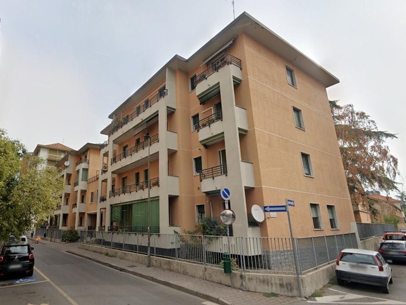 Quadrilocale in Vendita a Bresso, 110'250€, 83 m², con Box