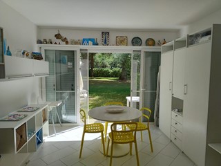 Monolocale in Vendita a Bibbona, zona Marina di Bibbona, 135'000€, 35 m², arredato