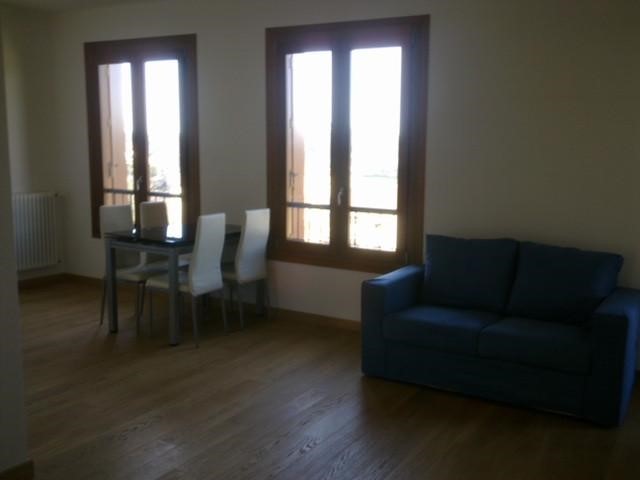 Quadrilocale in Vendita a Siena, 330'000€, 70 m², arredato, con Box