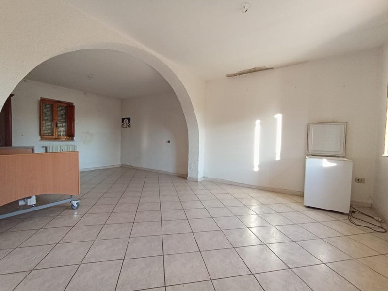 Casa Indipendente in Vendita a Cascina, zona Visignano, 220'000€, 160 m², con Box