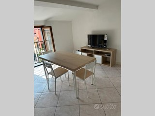 Bilocale in Affitto a Sarzana, 600€, 60 m², arredato