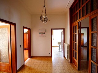 Appartamento in Vendita a Vinci, zona Sovigliana, 220'000€, 115 m², con Box