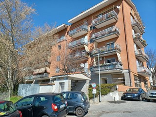Trilocale in Affitto a Albano Laziale, 800€, 100 m²