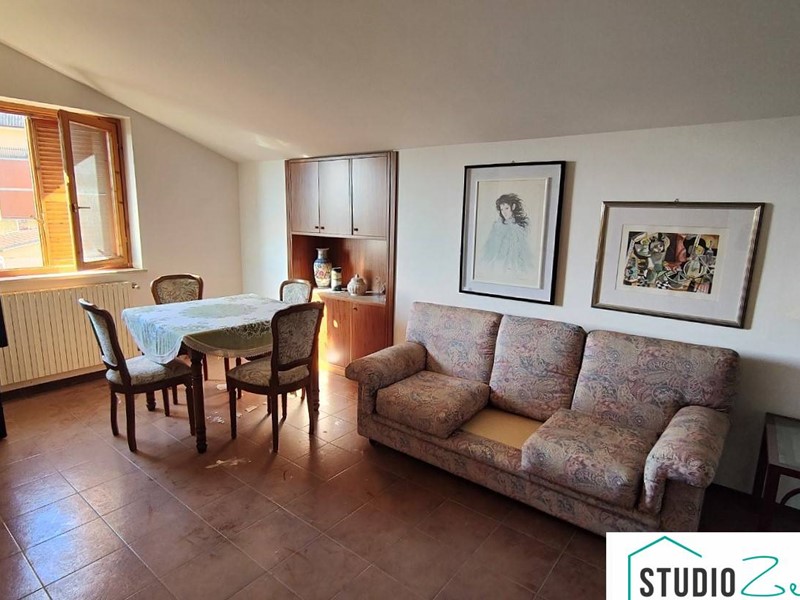 Trilocale in Vendita a Amelia, 80'000€, 146 m²