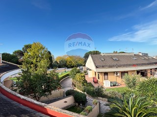 Villetta a schiera in Vendita a Ardea, 119'000€, 83 m²