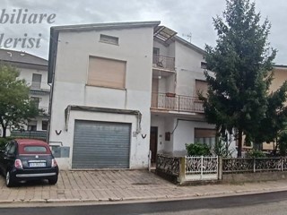 Casa Indipendente in Vendita a Corropoli, 190'000€, 435 m²