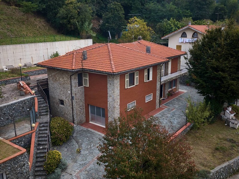 Villa in Vendita a Stella, 540'000€, 180 m²