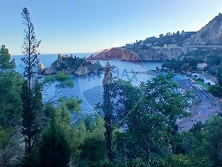 Casa Semi Indipendente in Vendita a Taormina, 320'000€, 50 m²