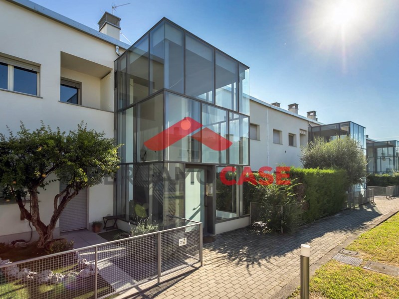 Trilocale in Vendita a Seriate, 202'000€, 92 m²