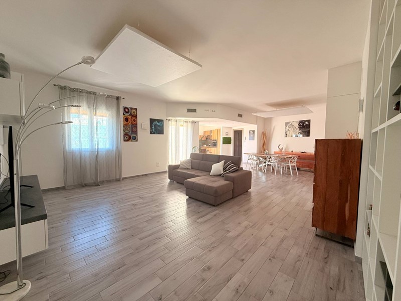 Appartamento in Affitto a Siracusa, 950&euro;, 142 m²