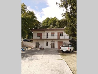 Casa Indipendente in Vendita a Roccamontepiano, 150'000€, 250 m²