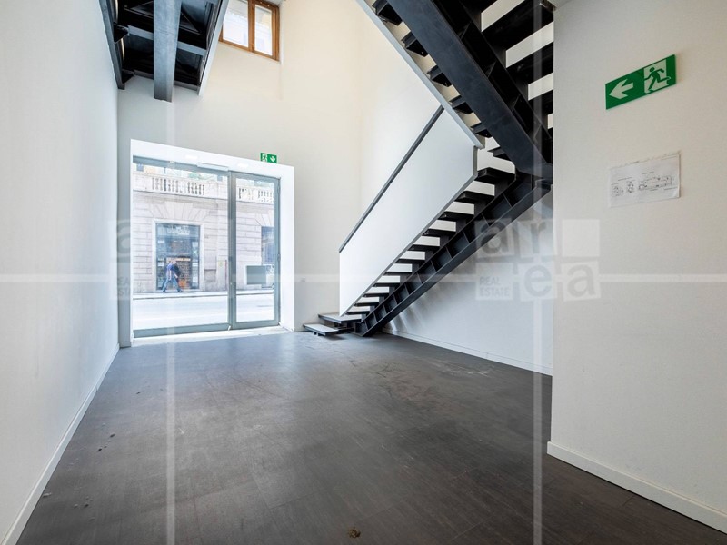 Immobile commerciale in Affitto a Roma, 21'000&euro;, 395 m²