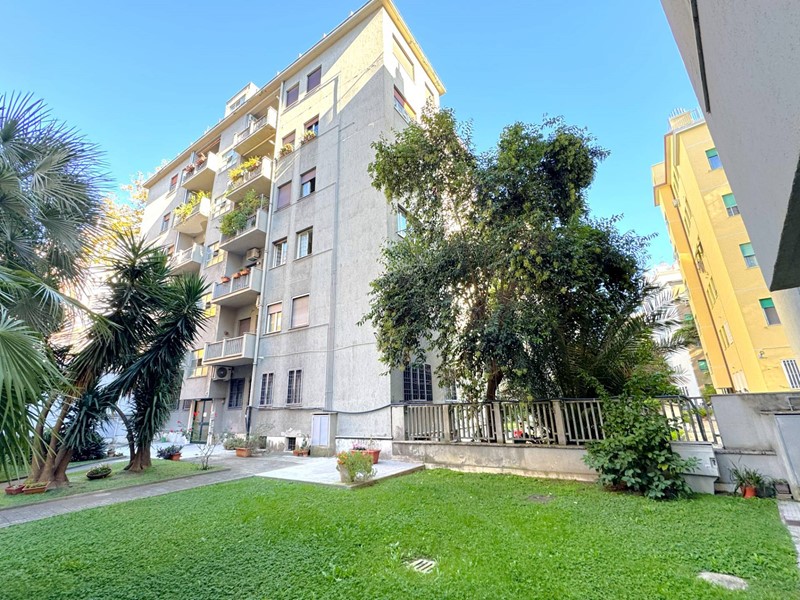 Quadrilocale in Vendita a Roma, 390'000&euro;, 118 m²