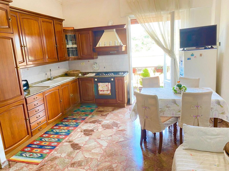 Trilocale in Vendita a Roma, 90'000&euro;, 77 m²