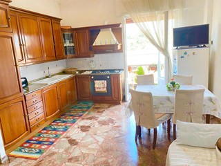 Trilocale in Vendita a Roma, 90'000&euro;, 77 m²