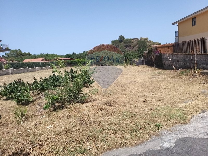Terreno agricolo in Vendita a Pedara, 49'000€, 3000 m²