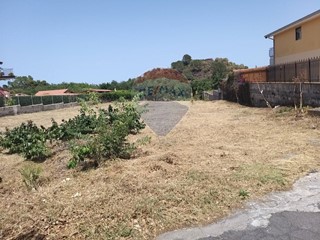 Terreno agricolo in Vendita a Pedara, 49'000€, 3000 m²