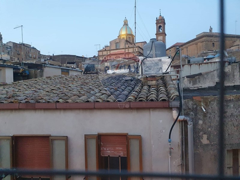 Casa Indipendente in Vendita a Caltagirone, 17'000€, 75 m²