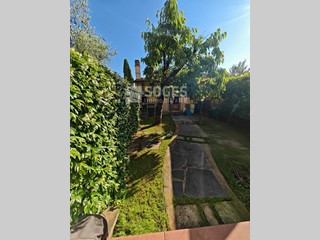 Appartamento in Vendita a Campi Bisenzio, 450'000€, 213 m²