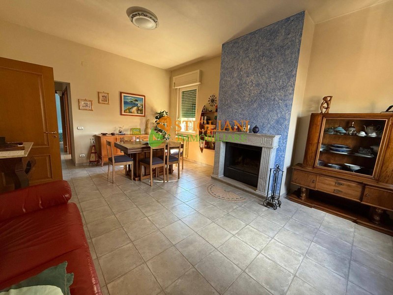 Appartamento in Vendita a Campobasso, 129'000€, 180 m²