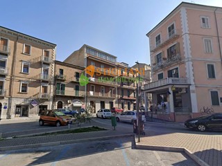 Immobile commerciale in Affitto a Campobasso, 1'000€, 80 m²