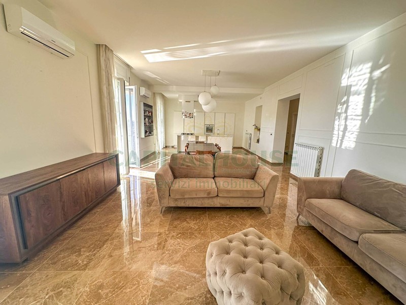 Appartamento in Vendita a Capua, 280'000€, 190 m²