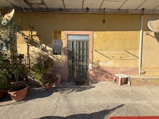 Bilocale in Vendita a Caserta, 45'000€, 55 m²