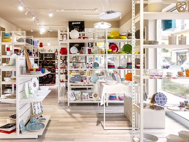 Attività commerciale in Affitto a Firenze, 5'000€, 300 m²