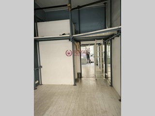 Immobile commerciale in Affitto a Livorno, 350€, 14 m²