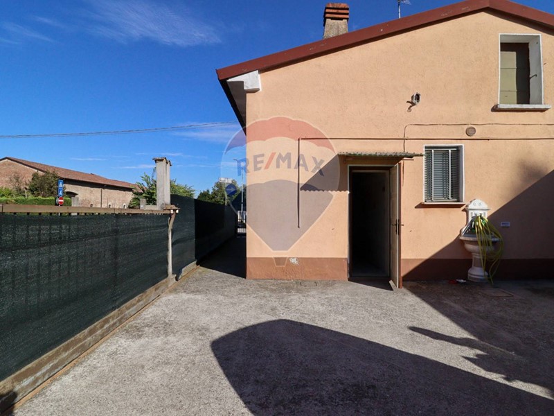 Casa Semi Indipendente in Vendita a Gussola, 90'000&euro;, 99 m²