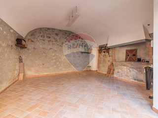 Box in Vendita a Ischia di Castro, 25'000€, 54 m²