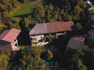 Casa Indipendente in Vendita a Murazzano, 129'000€, 370 m²