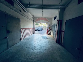 Box in Vendita a Napoli, 100'000€, 35 m²