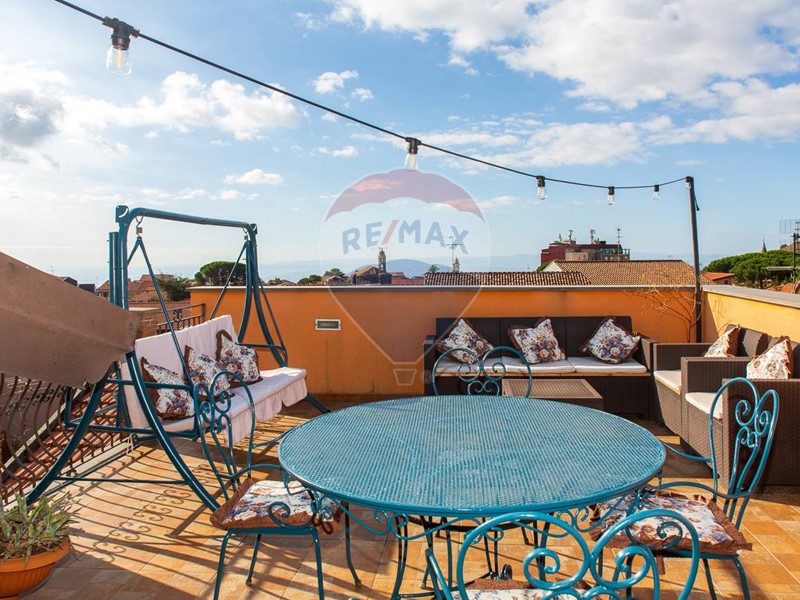 Casa Indipendente in Vendita a Nicolosi, 259'000€, 152 m²