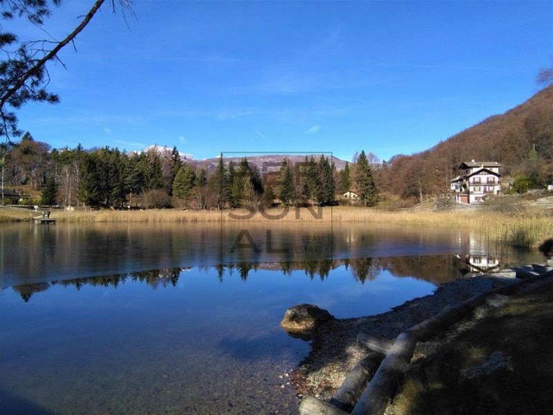 Casa Indipendente in Vendita a Madruzzo, 250 m²