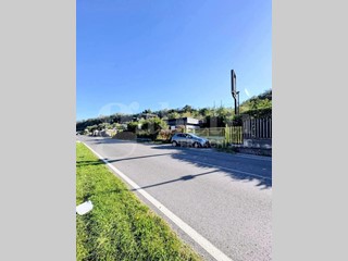 Capannone in Vendita a Valmontone, 177'000€, 250 m²