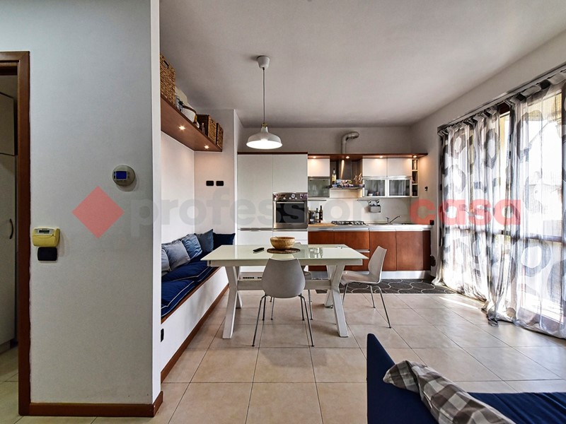 Bilocale in Vendita a Lazzate, 169'000€, 88 m²