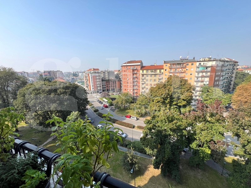 Bilocale in Vendita a Milano, 400'000€, 60 m², arredato