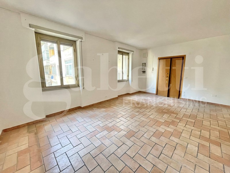 Trilocale in Affitto a Roma, 1'700€, 95 m²