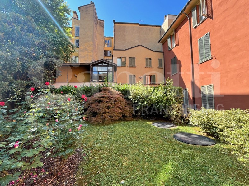 Quadrilocale in Vendita a Bologna, 870'000€, 200 m²